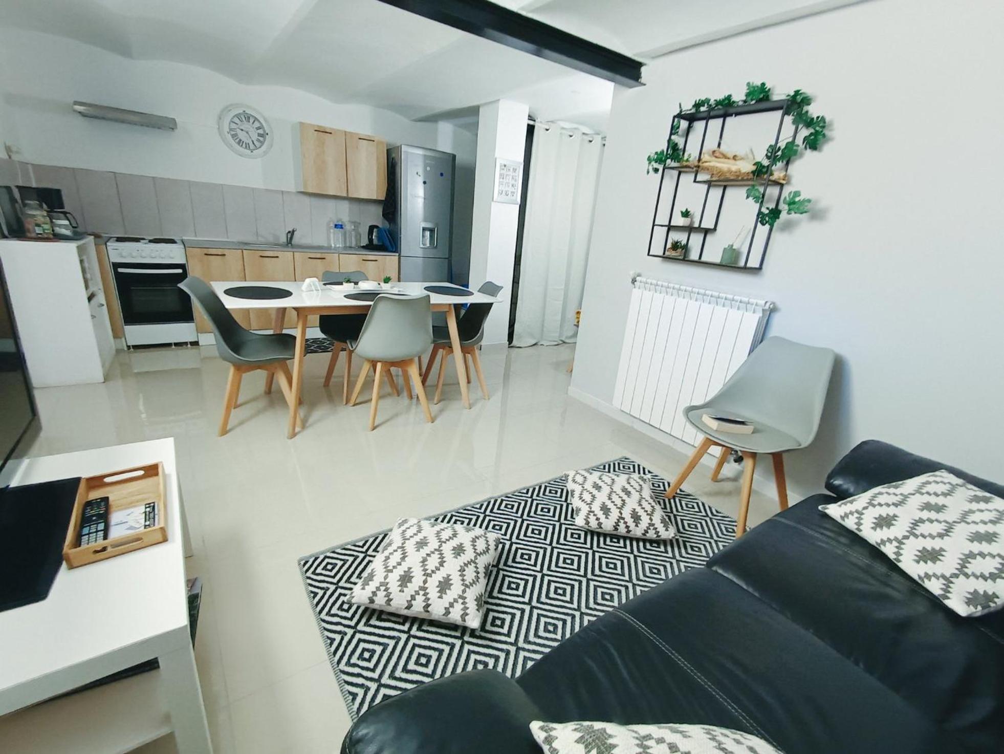 Villa Avec Piscine Et 3 Logements Ideale Groupe Марсилия Екстериор снимка