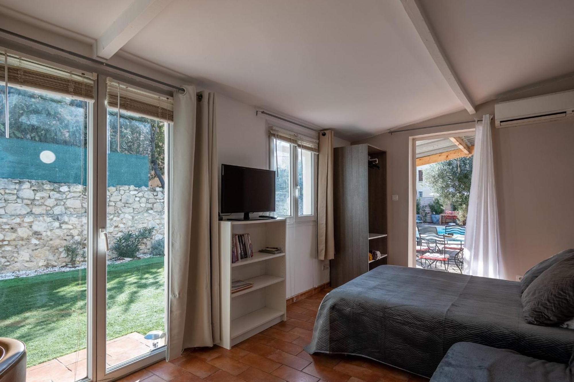 Villa Avec Piscine Et 3 Logements Ideale Groupe Марсилия Екстериор снимка
